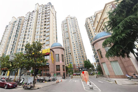 羊山新区泰阳辰2室1厅1卫45万76m2出售